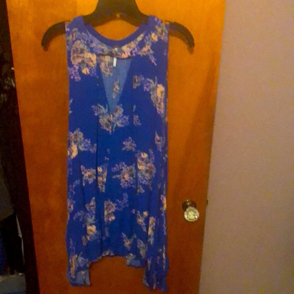 Free People Floral Dress w/ pockets!